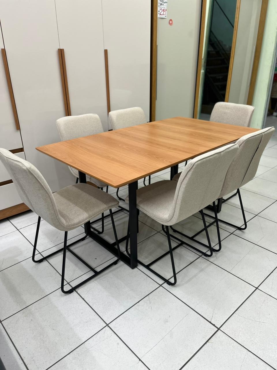 Mesa 1,60 x 0,90 m Tampo Madeira Proa Luna com 6 Cadeiras - Linho Bege