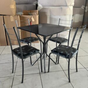 Mesa Quadrada Indiano 68 x 68 cm Base Maricá com 4 Cadeiras Rio Martelada Assento Preto Lírio - Teixeira