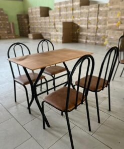 Mesa Tampo MDP Proa 98 x 58 cm Base Cabo Frio com 4 Cadeiras Ubatuba Preto Fosco com Assento Marrom - Teixeira